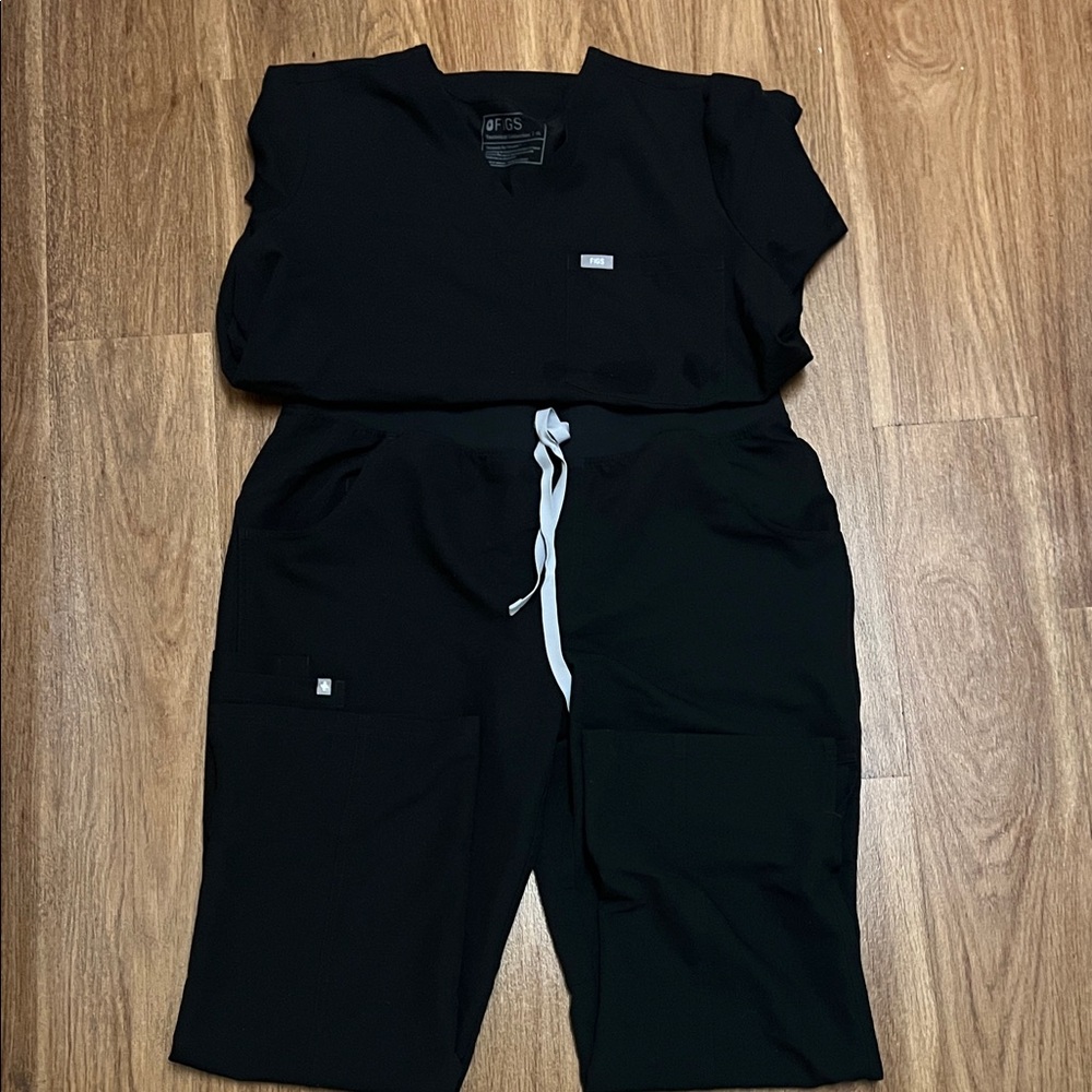 Figs Black with Gray Drawstring Top XL/ Pants XL/P